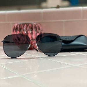 Black diff aviators!! 💖💖